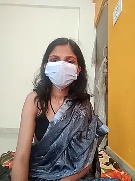 Snapshot of Shivani2002 chatting on December 16, 1:32 am Shivani2002 online show from December 16, 1:32 am