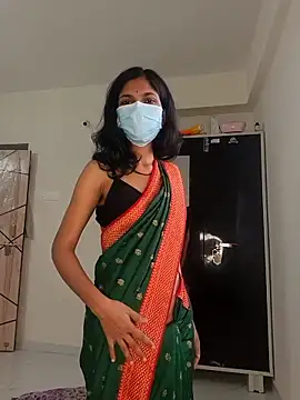 Shivani2002 online show from April 24, 2:03 am
