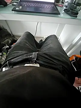 Snapshot of Syto772 chatting on November 27, 1:13 pm Syto772 online show from November 27, 1:13 pm