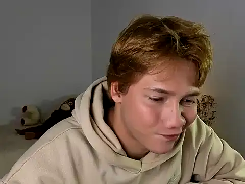 Snapshot of ConnieVarela chatting on December 15, 2:16 am ConnieVarela online show from December 15, 2:16 am