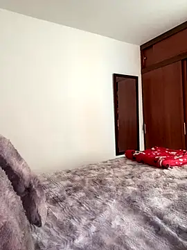 Snapshot of Cutie_blondie chatting on December 2, 5:30 pm Cutie blondie online show from December 2, 5:30 pm