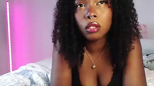 Snapshot of SparklingSoleil chatting on November 28, 2:42 pm SparklingSoleil online show from November 28, 2:42 pm