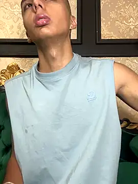 Snapshot of Mister_Obsession chatting on November 6, 7:26 pm Mister Obsession online show from November 6, 7:26 pm