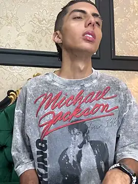 Snapshot of Mister_Obsession chatting on November 18, 7:51 pm Mister Obsession online show from November 18, 7:51 pm