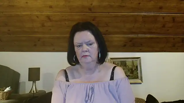 TiffanyMature online show from October 18, 9:48 pm