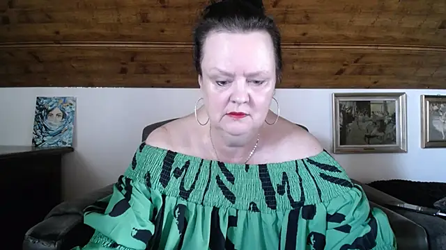 TiffanyMature online show from June 2, 3:03 pm