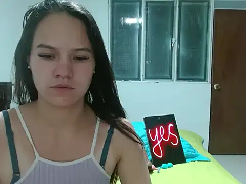 Snapshot of yarafuckass chatting on April 15, 2:51 am yarafuckass online show from April 15, 2:51 am