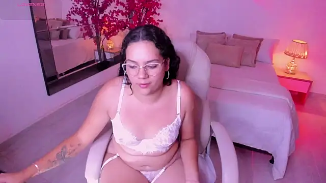 karlie small online show from April 29, 7:42 pm