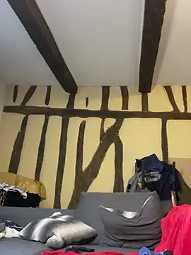 Snapshot of Toto-pika chatting on March 9, 7:56 am Toto-pika online show from March 9, 7:56 am