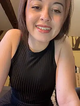 Snapshot of Toto-pika chatting on April 17, 7:11 am Toto-pika online show from April 17, 7:11 am