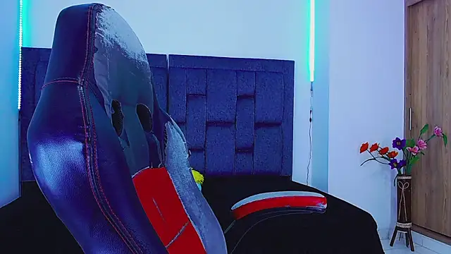 dirty model online show from October 17, 4:04 am