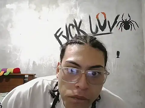 dirty model online show from March 14, 4:18 am