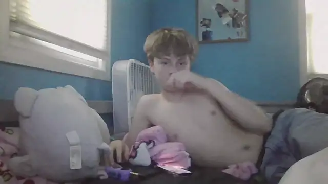 Snapshot of Liam_axel35 chatting on September 23, 8:01 pm Liam axel35 online show from September 23, 8:01 pm