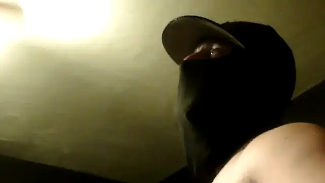Snapshot of N3V3RPANIC@xh chatting on June 14, 6:15 am N3V3RPANICxh online show from June 14, 6:15 am