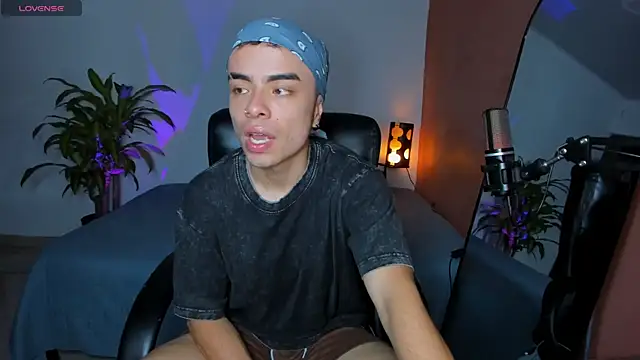 Snapshot of obzidyan chatting on October 22, 10:20 pm obzidyan online show from October 22, 10:20 pm