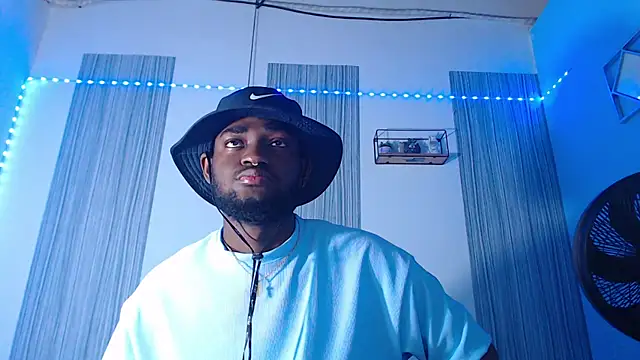 eebony stallion online show from February 7, 3:10 am