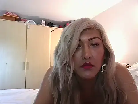 Snapshot of Luciana_nicolini chatting on May 26, 12:56 pm Luciana nicolini online show from May 26, 12:56 pm