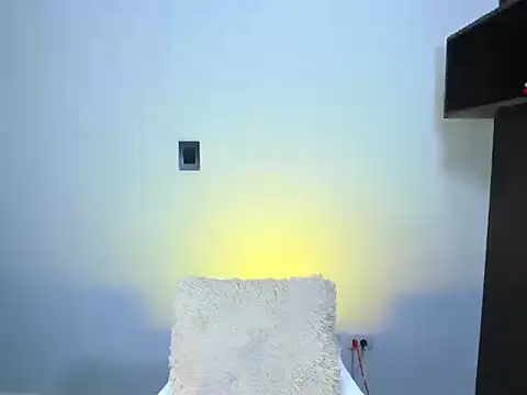 Snapshot of melissa_fem_ chatting on October 27, 8:02 pm melissa fem online show from October 27, 8:02 pm