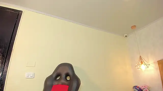 MELISSAROUGE online show from July 16, 1:50 pm