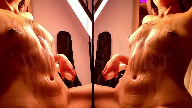 Snapshot of jupiter_sin_h chatting on November 13, 9:03 pm jupiter sin h online show from November 13, 9:03 pm