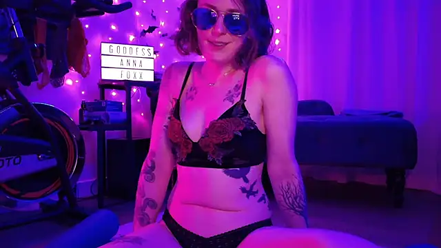 mistressannafoxx online show from February 15, 4:31 am