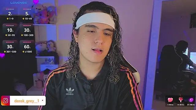 derek greyy  online show from March 5, 9:00 pm