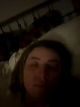 Snapshot of M1l3yD3w chatting on November 22, 3:27 am M1l3yD3w online show from November 22, 3:27 am