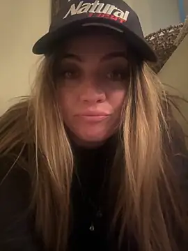 Snapshot of M1l3yD3w chatting on November 22, 8:52 pm M1l3yD3w online show from November 22, 8:52 pm