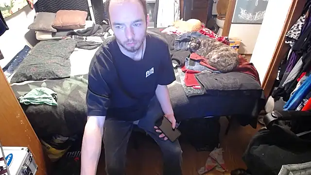 Snapshot of womenhateme69 chatting on October 26, 3:56 am womenhateme69 online show from October 26, 3:56 am