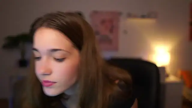 Snapshot of kissie_cat chatting on November 3, 2:18 pm kissie cat online show from November 3, 2:18 pm