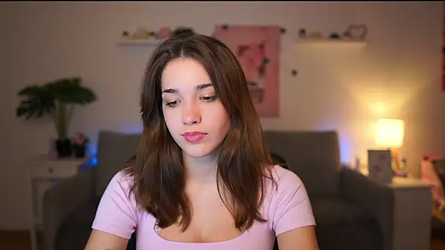 kissie cat online show from December 16, 7:19 pm