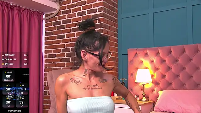 queen diabla online show from July 28, 2:13 pm