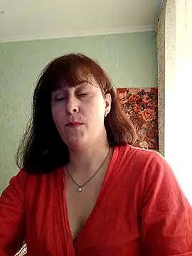 Amandda  online show from May 7, 1:49 pm