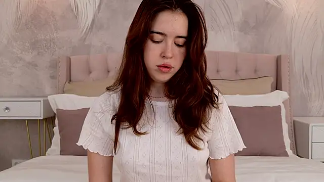 Snapshot of KimberlyBond chatting on September 16, 3:02 pm KimberlyBond online show from September 16, 3:02 pm