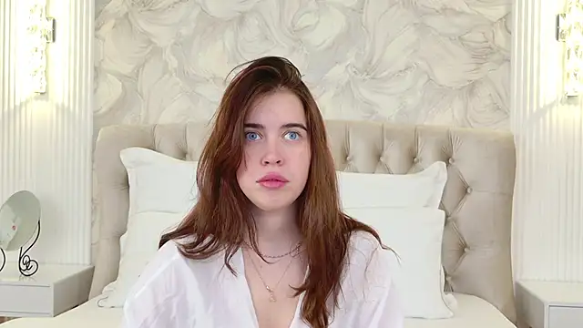 Snapshot of KimberlyBond chatting on September 18, 3:14 pm KimberlyBond online show from September 18, 3:14 pm