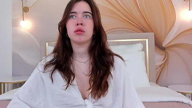 Snapshot of KimberlyBond chatting on September 23, 3:04 pm KimberlyBond online show from September 23, 3:04 pm