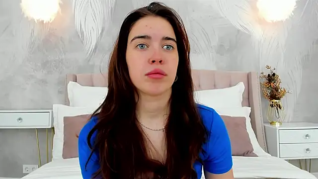 Snapshot of KimberlyBond chatting on October 6, 3:09 pm KimberlyBond online show from October 6, 3:09 pm