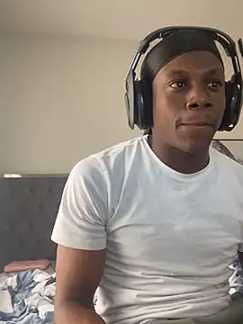 Snapshot of labishyoung25 chatting on March 12, 8:15 pm labishyoung25 online show from March 12, 8:15 pm