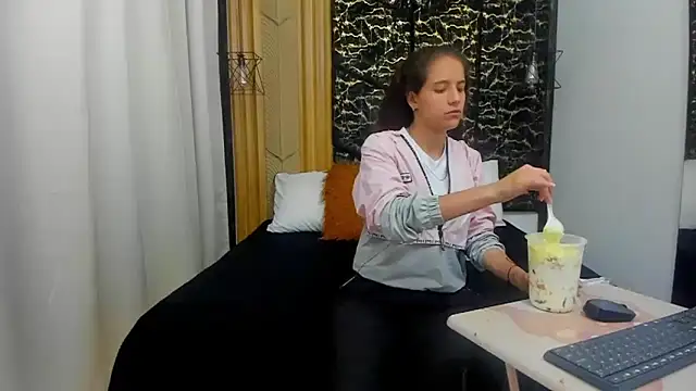 MiaCours online show from February 23, 6:49 pm