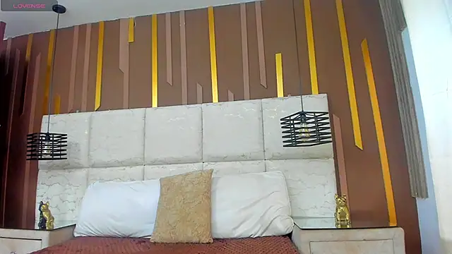 Snapshot of MiaCours chatting on July 17, 7:41 pm MiaCours online show from July 17, 7:41 pm