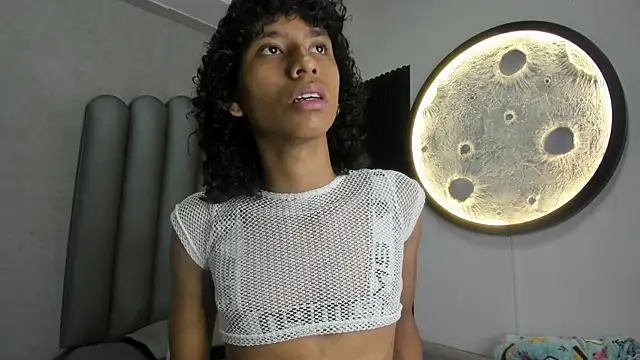 Snapshot of venus-03 chatting on October 17, 3:53 am venus-03 online show from October 17, 3:53 am