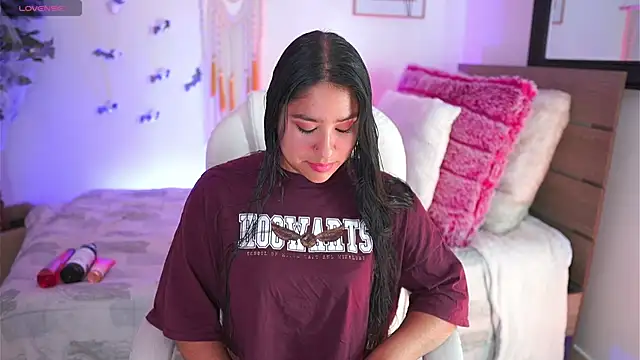 Snapshot of melissa_laurent_ chatting on October 21, 12:50 pm melissa laurent online show from October 21, 12:50 pm