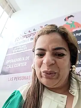 Mia-Glow online show from November 14, 12:04 pm