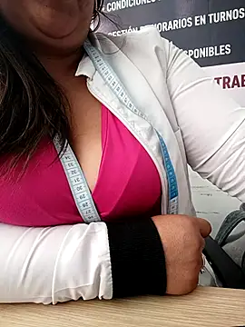 Mia-Glow online show from January 8, 12:51 pm