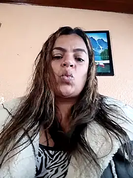 Mia-Glow online show from February 9, 11:47 am