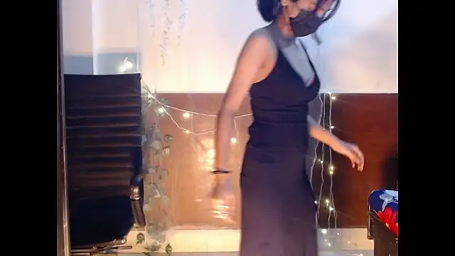 Snapshot of _kamyaa09 chatting on January 8, 4:42 pm kamyaa09 online show from January 8, 4:42 pm