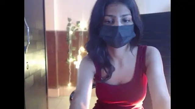 Snapshot of _kamyaa09 chatting on February 1, 7:01 pm kamyaa09 online show from February 1, 7:01 pm