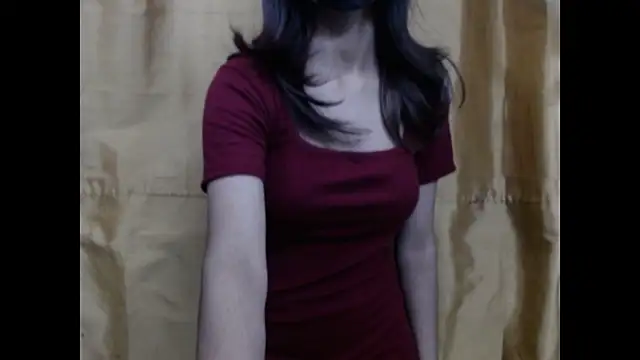 Snapshot of _kamyaa09 chatting on April 12, 8:36 pm kamyaa09 online show from April 12, 8:36 pm