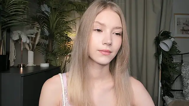 Snapshot of ChinBonnell chatting on October 23, 5:40 am ChinBonnell online show from October 23, 5:40 am