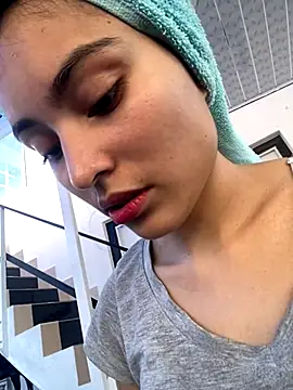 Snapshot of hotwife26 chatting on October 7, 9:23 pm hotwife26 online show from October 7, 9:23 pm